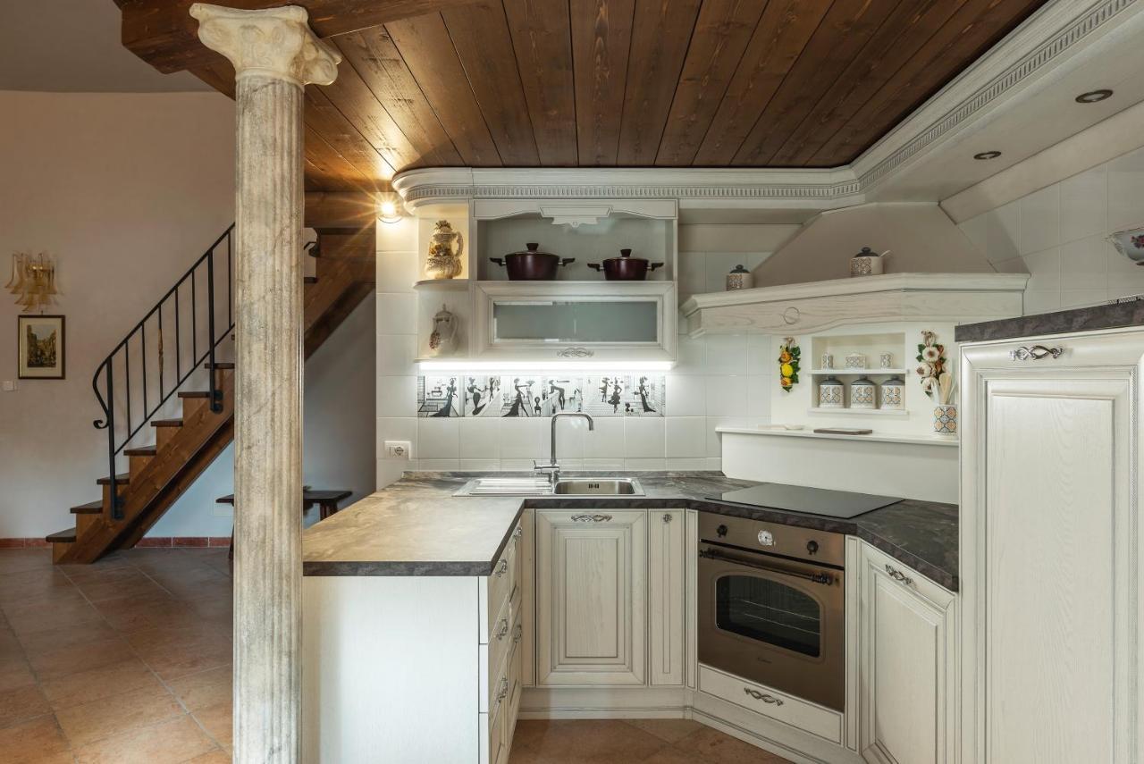 Palazzo Altieri Elegant Apartment Рим Экстерьер фото