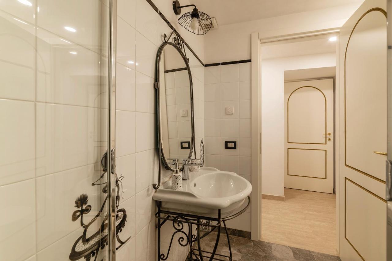Palazzo Altieri Elegant Apartment Рим Экстерьер фото