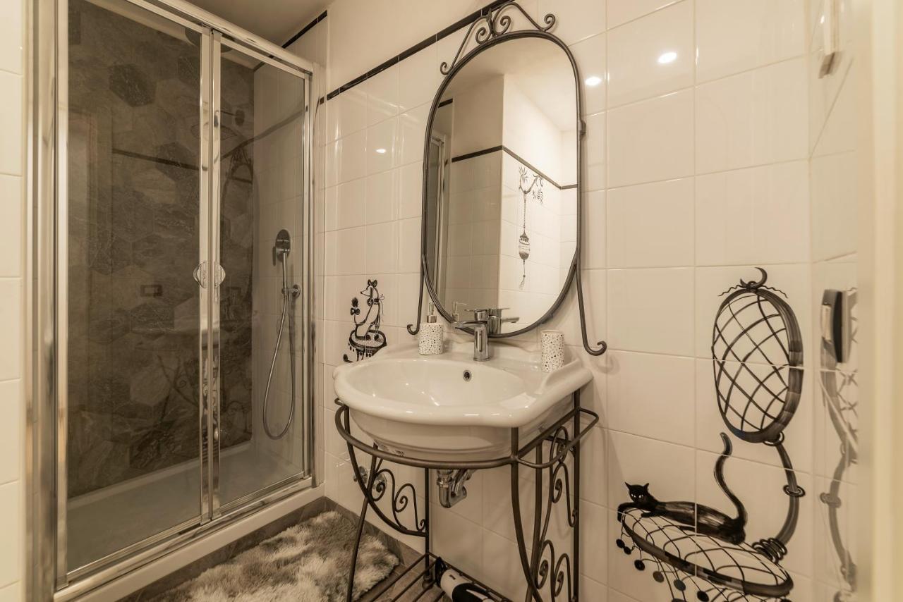 Palazzo Altieri Elegant Apartment Рим Экстерьер фото