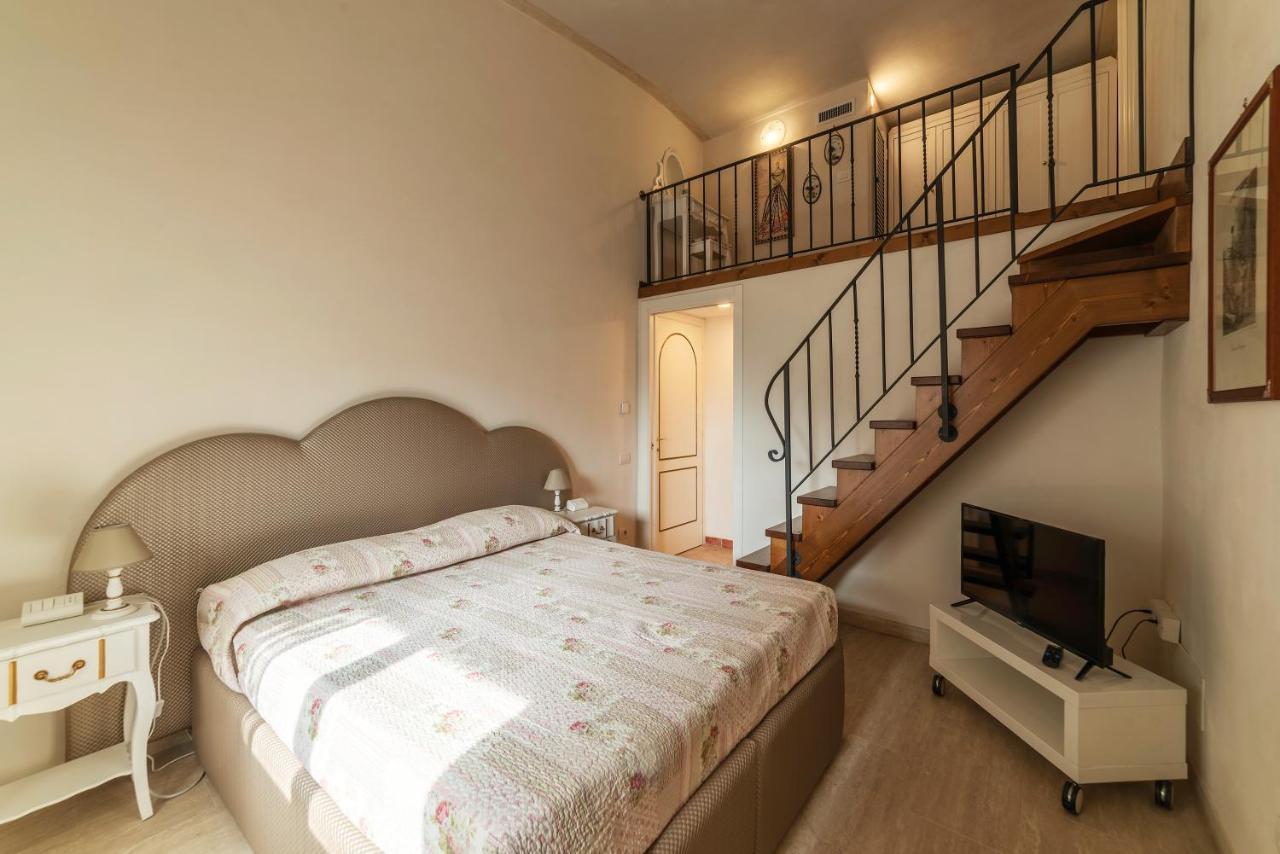 Palazzo Altieri Elegant Apartment Рим Экстерьер фото