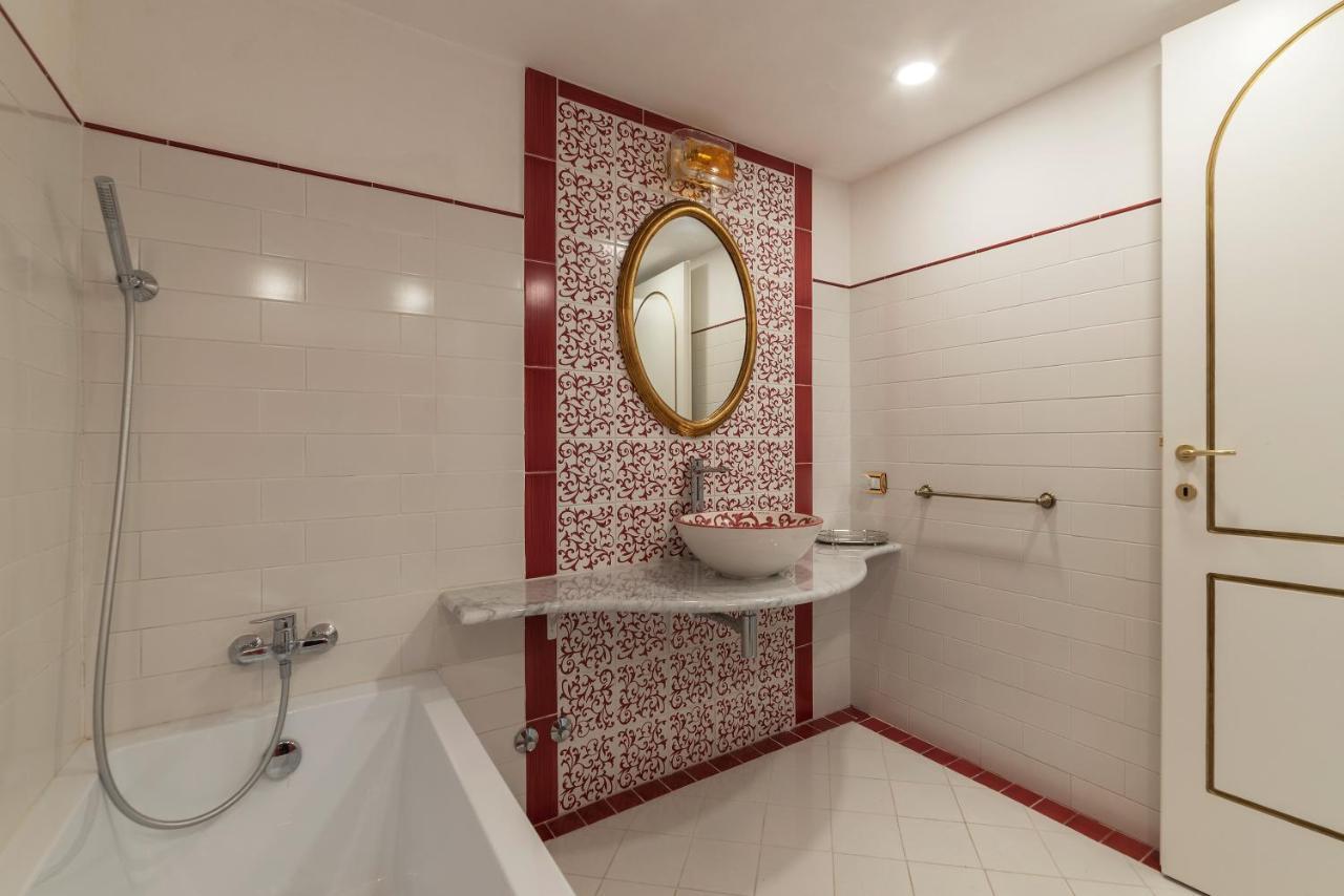 Palazzo Altieri Elegant Apartment Рим Экстерьер фото