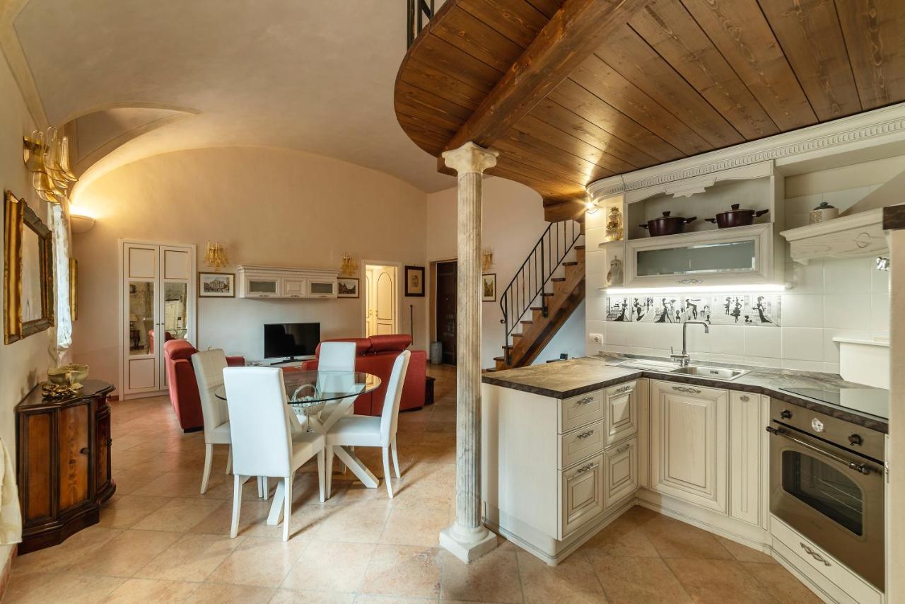 Palazzo Altieri Elegant Apartment Рим Экстерьер фото